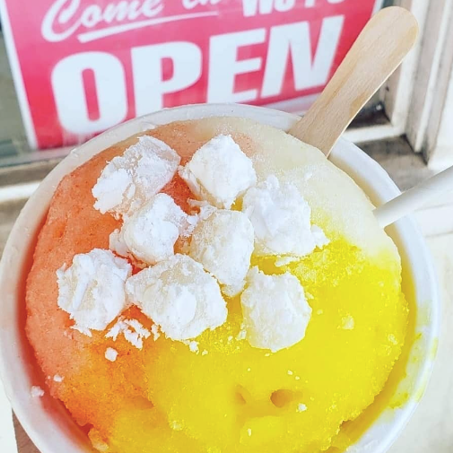 Ululani's Hawaiian Shave Ice（ウルラニズ ハワイアン シェイブアイス）